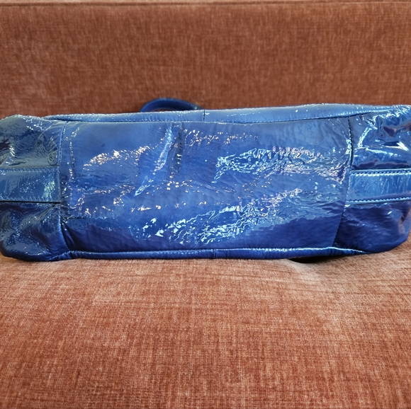 Coach Madison Maggie Shoulder Bag Ultra Marine Blu Patent Leather Never Worn EUC - Picture 10 of 16